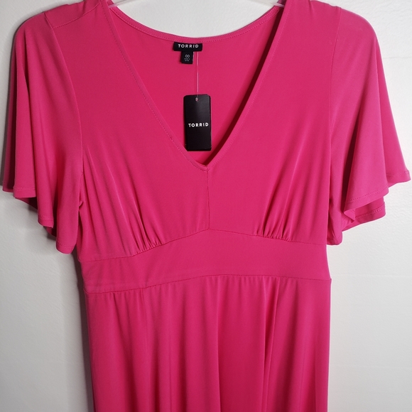 Torrid Skater Dress Pink Stretchy Flutter Sleeve V-Neck Size 00 M/L  NWT - Picture 9 of 16